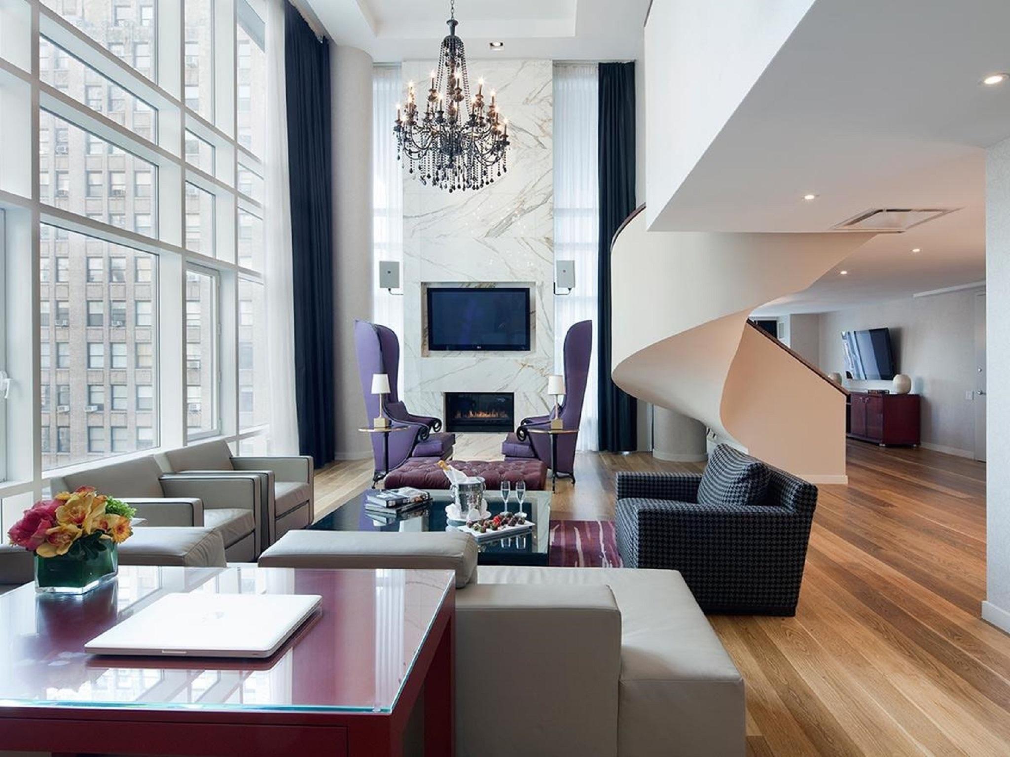 Royalton Park Avenue Ξενοδοχείο Νέα Υόρκη Εξωτερικό φωτογραφία A living room in a duplex at 100 East 53rd Street