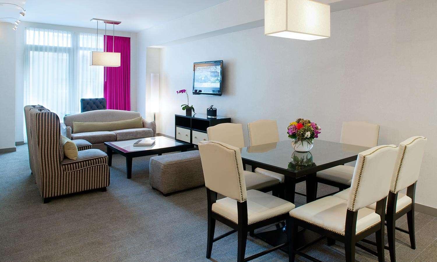 Royalton Park Avenue Ξενοδοχείο Νέα Υόρκη Εξωτερικό φωτογραφία A living room in a typical apartment