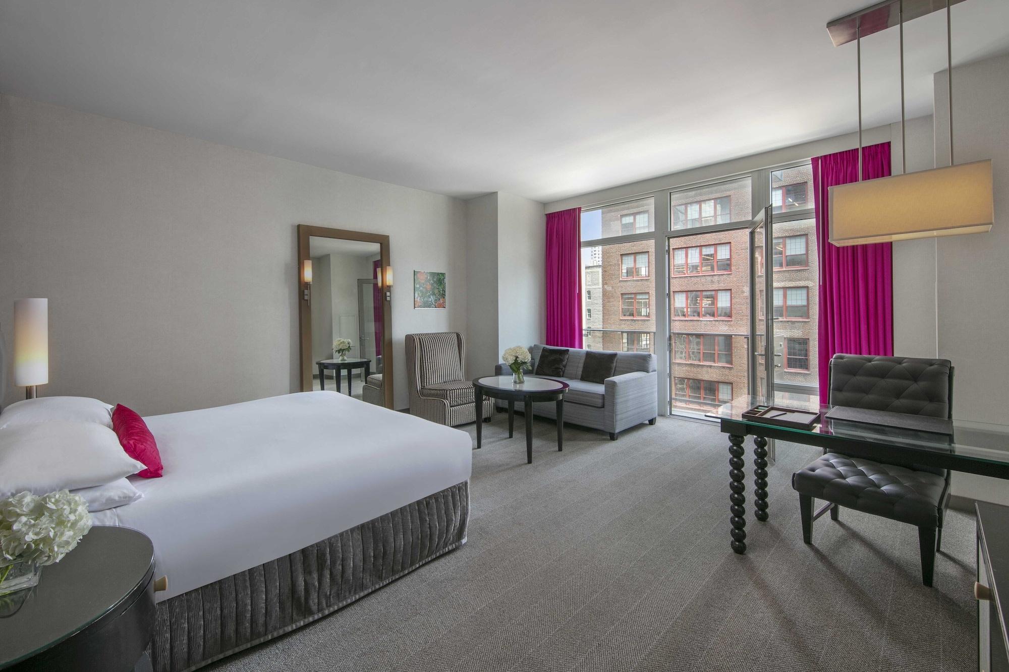 Royalton Park Avenue Ξενοδοχείο Νέα Υόρκη Εξωτερικό φωτογραφία A room at the Hotel Indigo Lower East Side