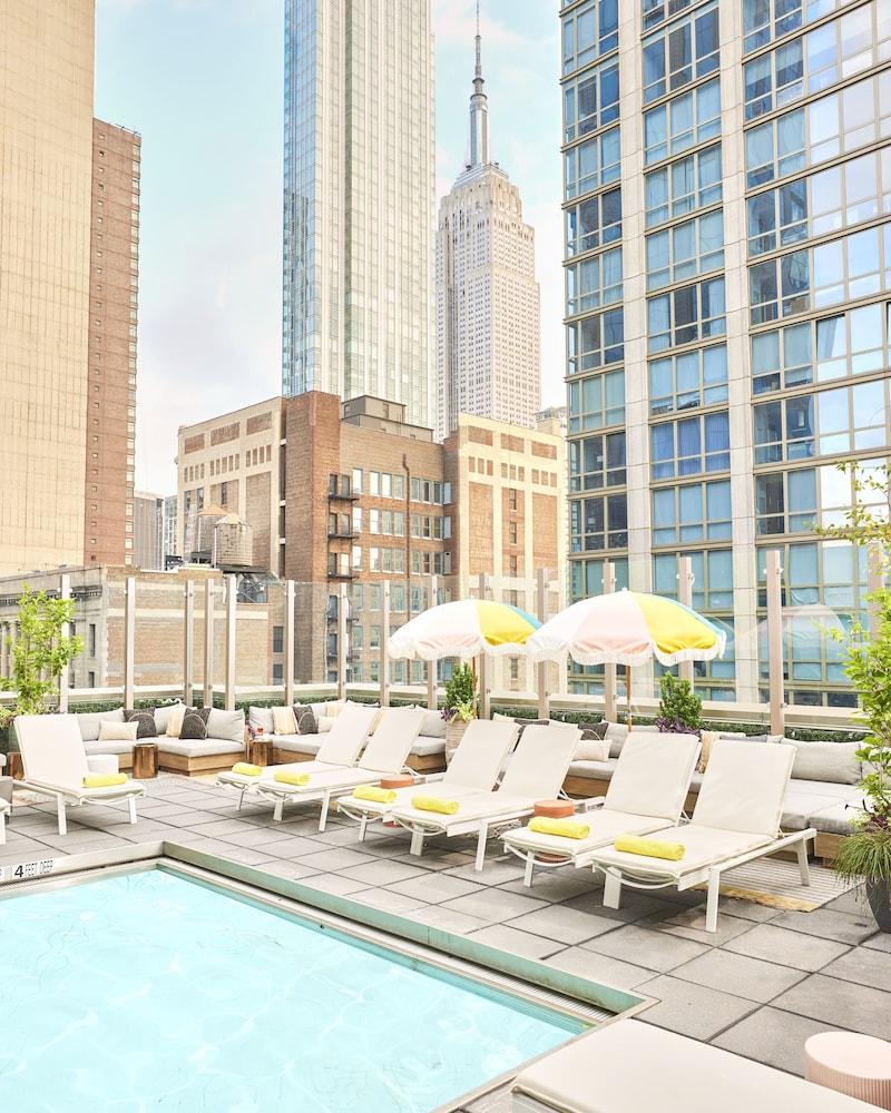 Royalton Park Avenue Ξενοδοχείο Νέα Υόρκη Εξωτερικό φωτογραφία Rooftop pool at the Standard East Village